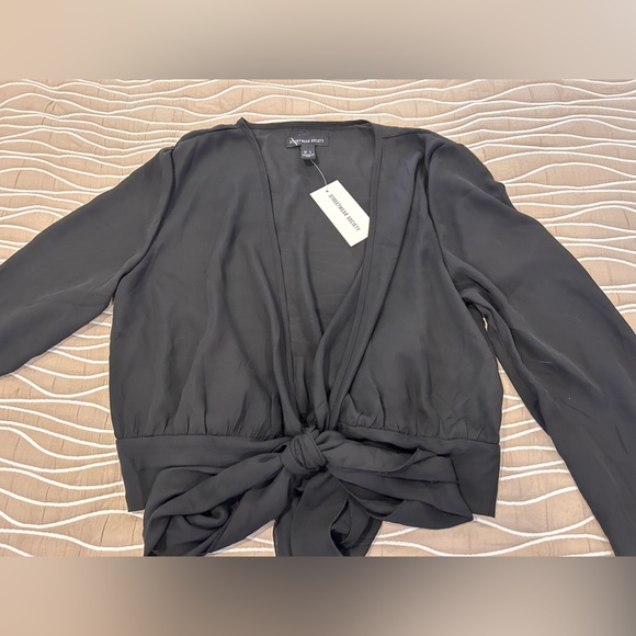 Cute sheer black shrug/bolero - Picture 2 of 4